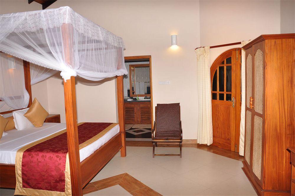 Hotel Bentota Village Exterior photo