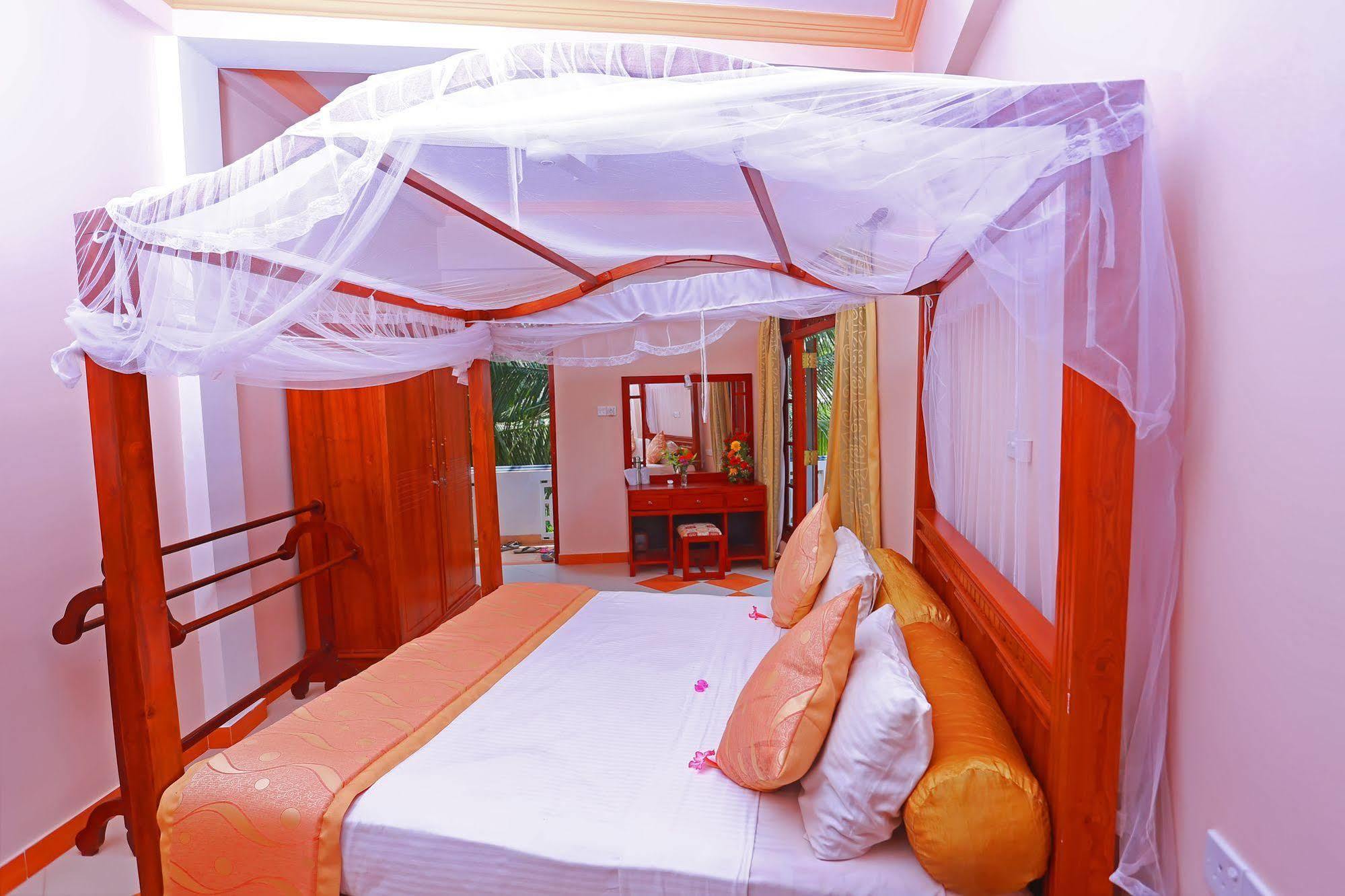 Hotel Bentota Village Exterior photo