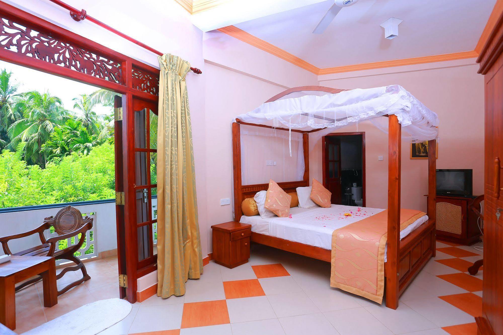 Hotel Bentota Village Exterior photo