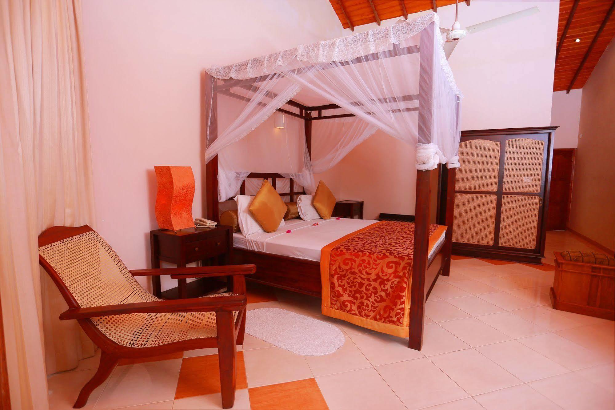 Hotel Bentota Village Exterior photo