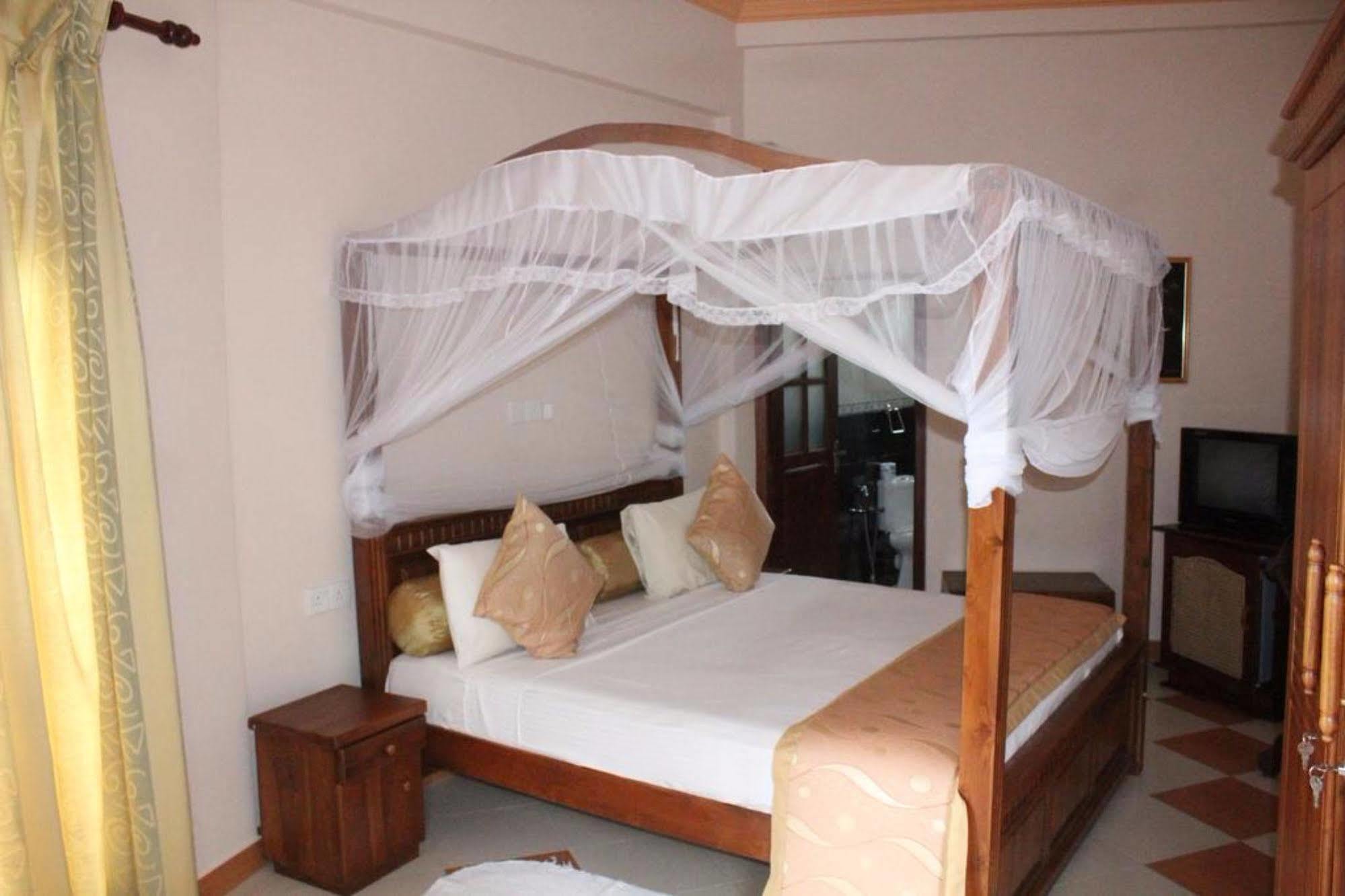 Hotel Bentota Village Exterior photo